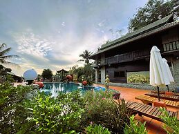 Boomerang Village Resort Kata