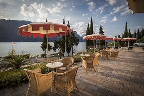 Hotel Oasi Beach