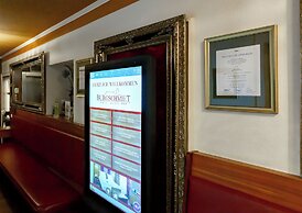 Hotel Burgschmiet