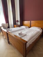 Hotel Maison Am Olivaer Platz