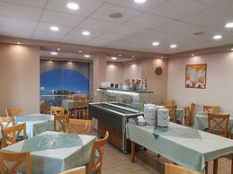 Touring Hotel