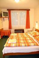Touring Hotel