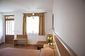 3 Esse Country House