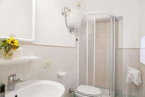 3 Esse Country House