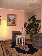 Augustus Hotel