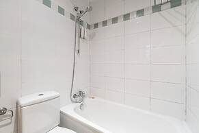 Aspasios Plaza Real Apartments