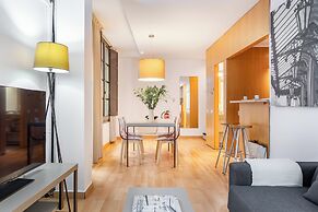 Aspasios Plaza Real Apartments