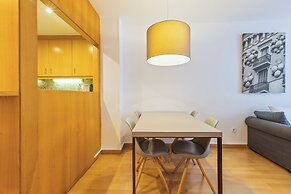 Aspasios Plaza Real Apartments