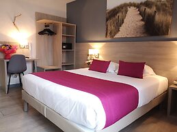 Atoll Hotel