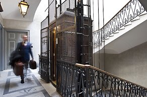 38 Viminale Street Deluxe