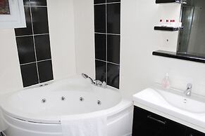 Agora Boutique Hotel & Bistro