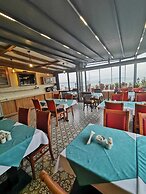 Agora Boutique Hotel & Bistro