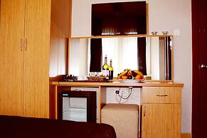 Agora Boutique Hotel & Bistro