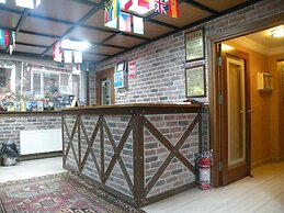 Agora Boutique Hotel & Bistro