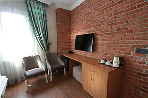 Agora Boutique Hotel & Bistro