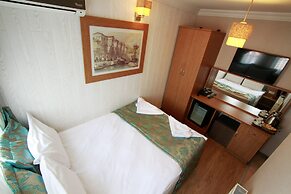 Agora Boutique Hotel & Bistro