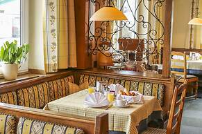 Alpenhotel Tauernstüberl