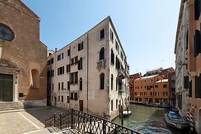 Ca' Foscolo Residence