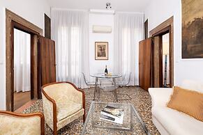 Ca' Foscolo Residence