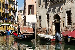 Ca' Foscolo Residence