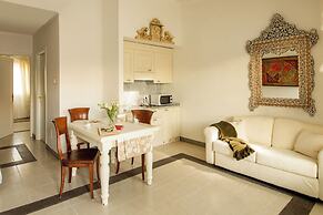 Arcom Palace