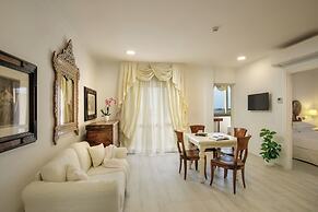 Arcom Palace