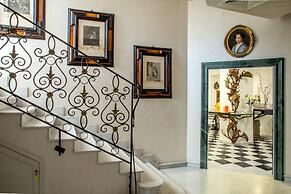 Arcom Palace
