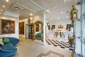 Arcom Palace