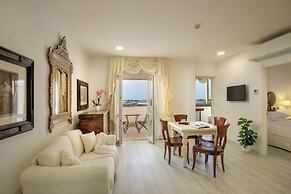 Arcom Palace