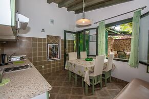 Garden Apartment Hotel