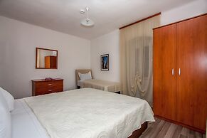 Garden Apartment Hotel