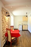 Garden Apartment Hotel