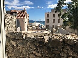 Garden Apartment Hotel