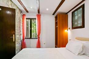 Garden Apartment Hotel