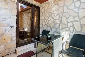 Garden Apartment Hotel