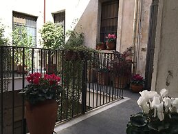 Amenano B&B & Apartments