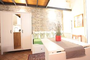 Amenano B&B & Apartments