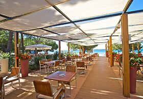 Arena Hotel Holiday