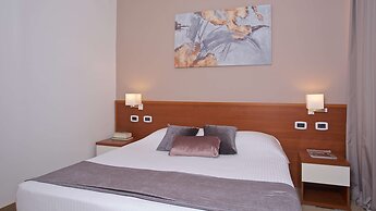 Arena Hotel Holiday