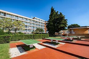 Arena Hotel Holiday
