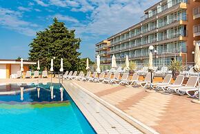 Arena Hotel Holiday