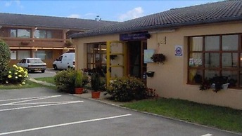 Hôtel Grill Le Coudray-Montceaux