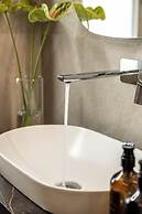 Aramis Deluxe Rooms