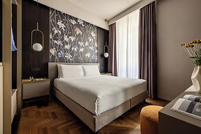 Aramis Deluxe Rooms