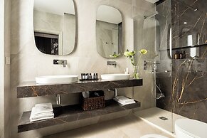 Aramis Deluxe Rooms