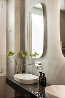 Aramis Deluxe Rooms