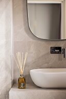 Aramis Deluxe Rooms