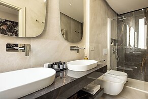 Aramis Deluxe Rooms