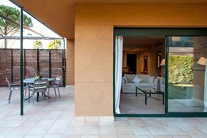 Torremirona Aparthotel Vila Birdie