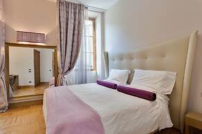 Solo Experience Hotel